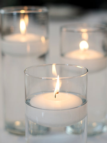 Yummi Candles - 6 Floating Candles and Cylinder Vases - Lifestyle - 2