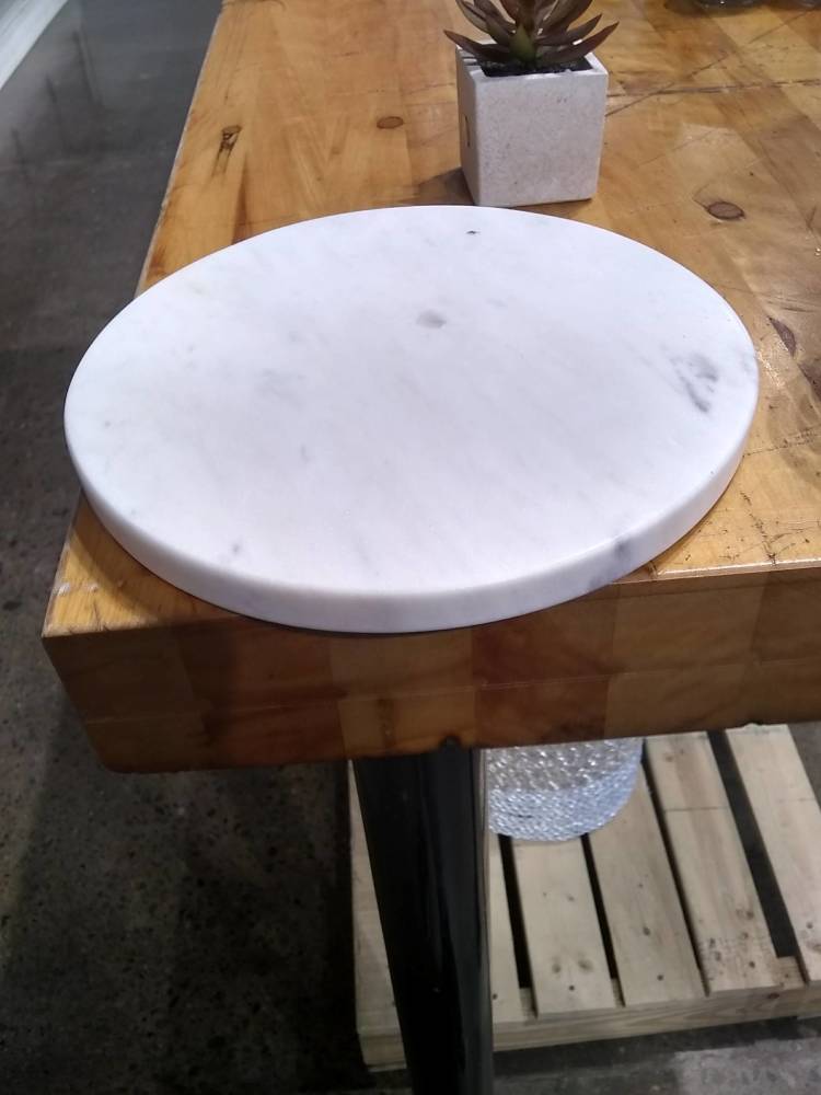 8" Round Marble Cheese/Cutting Board, White